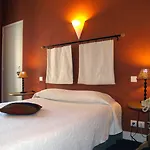 Hôtel Central Hotel 2*