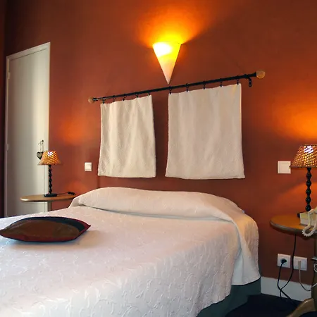 Hôtel Central Hotel 2*